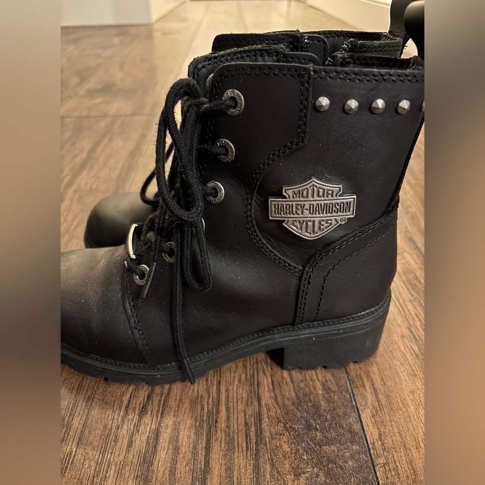 Women’s size 6 Harley Davidson Boots